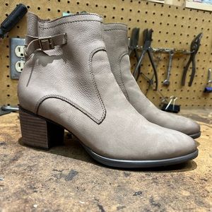 Rubi Arch Support Weather-Friendly Boot Aetrex